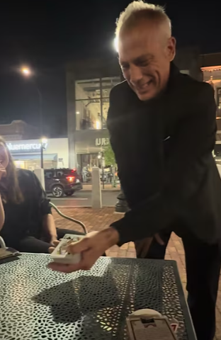Mo Magic performing magic in New Haven Connecticut